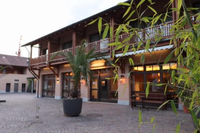Hotel Breiti Bachenbulach Екстериор снимка