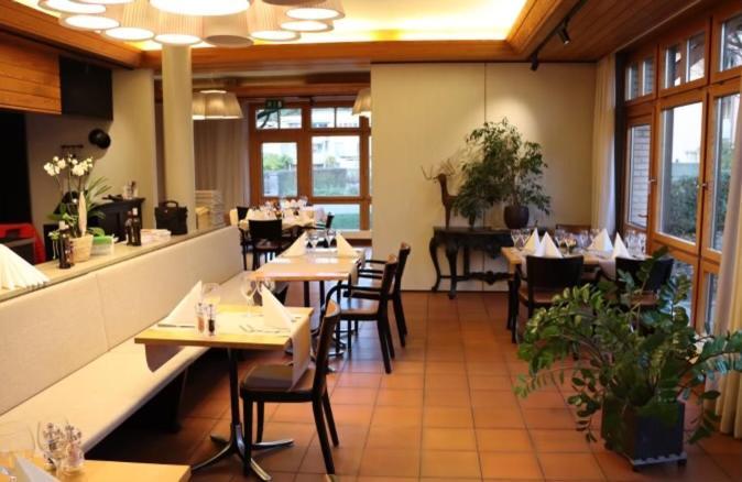 Hotel Breiti Bachenbulach Екстериор снимка